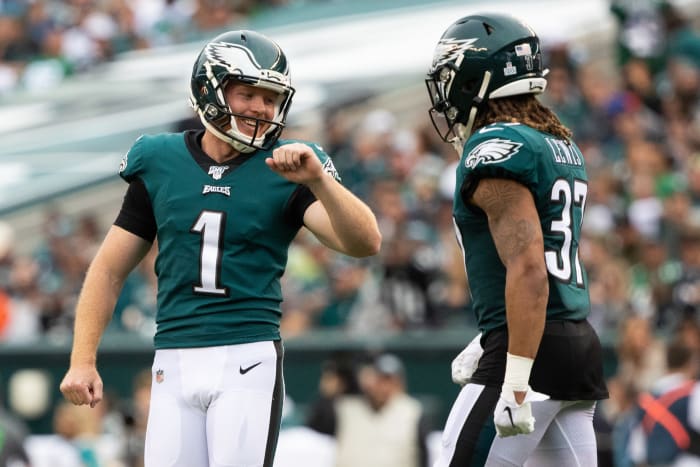 Cameron-Johnston-Eagles-Punter